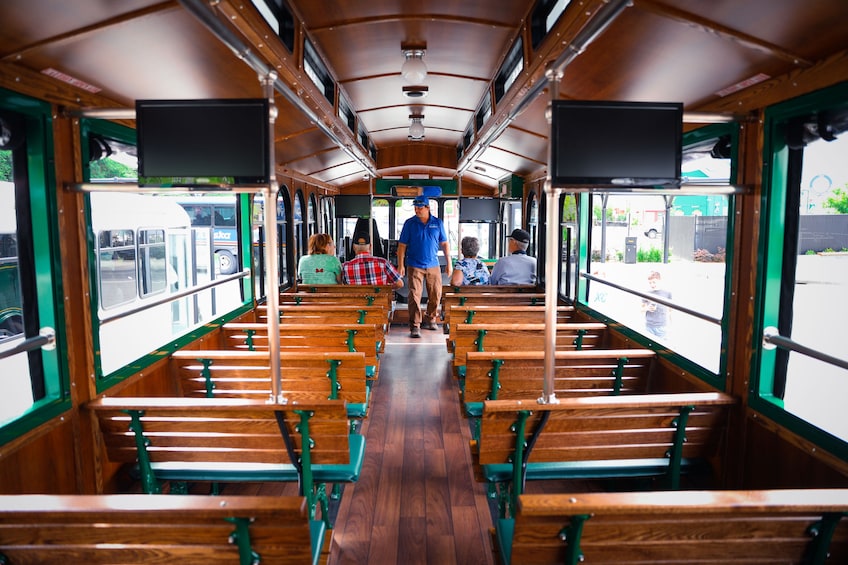 Juneau City Trolley & Hatchery Tour