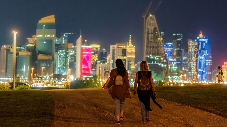 Doha: Guided City Highlights Tour with Round-trip Transfers