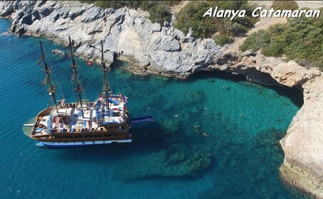 Alanya: Family-Friendly Catamaran Cruise with Castle Views