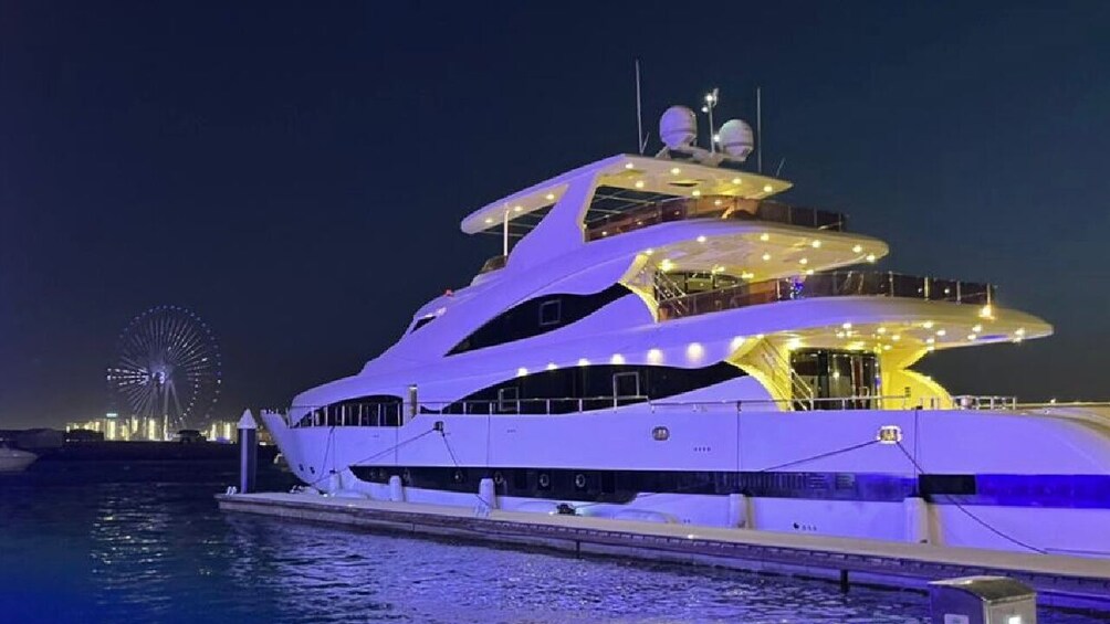 Dubai Harbour Super Yacht Tour 