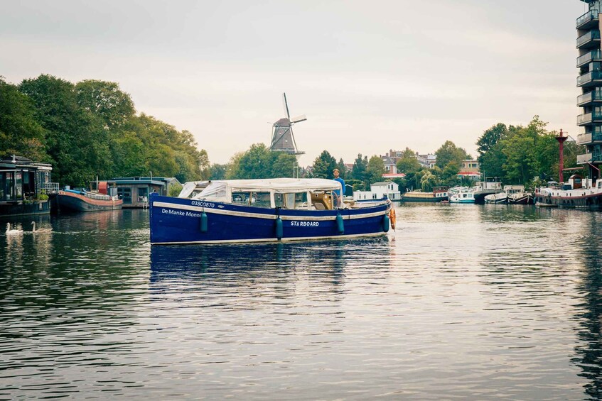 Picture 4 for Activity Amsterdam: Autumn Booze Cruise with Unlimited Drinks Option