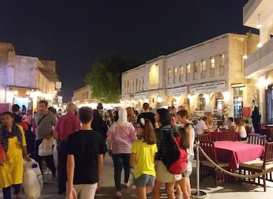 Doha: Tour privato notturno della città con trasferimento