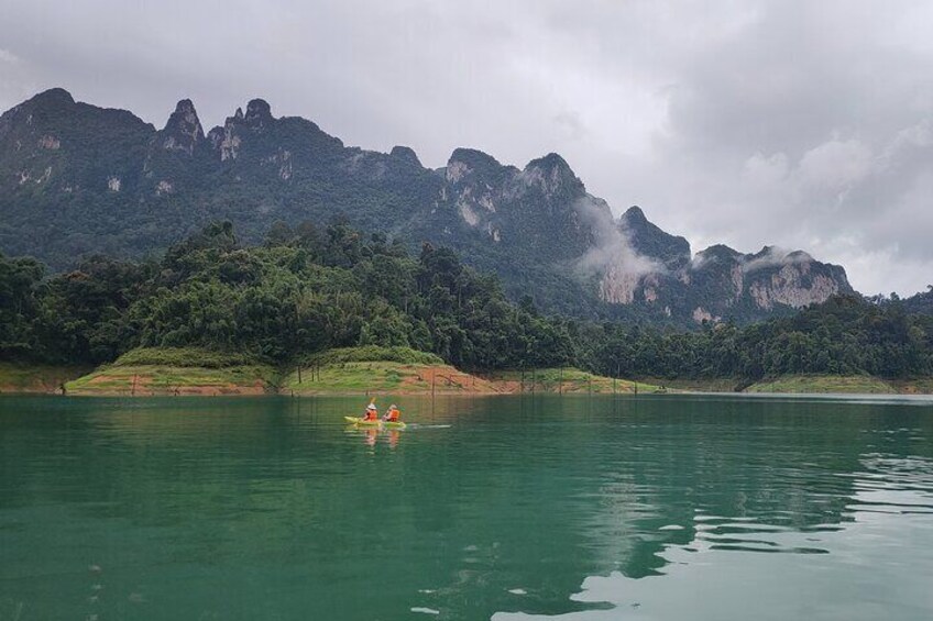 Kayaking around Frog Island