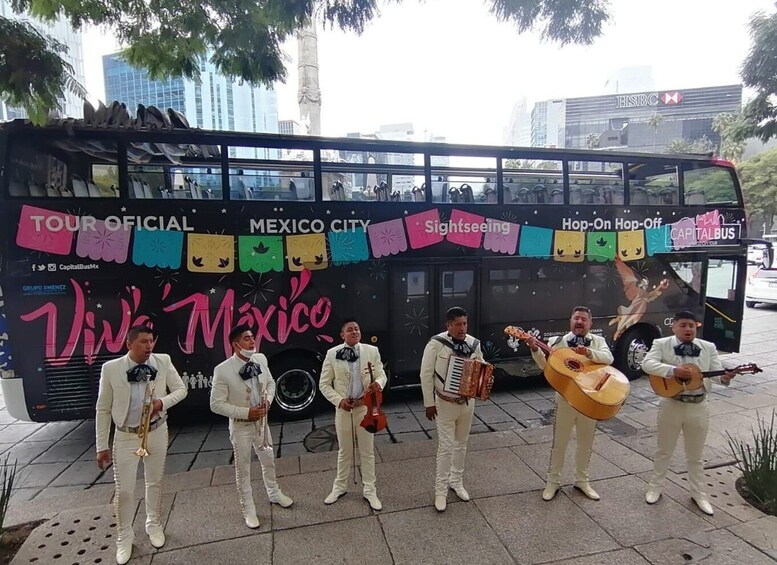 Mexico City: Mariachi Night Tour in a Panoramic Bus