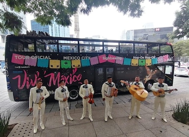 Mexico City: Mariachi Night Tour i en panoramabuss