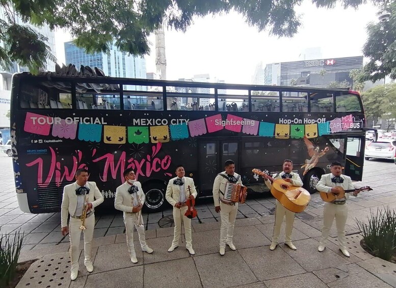 Mexico City: Mariachi Night Tour in a Panoramic Bus