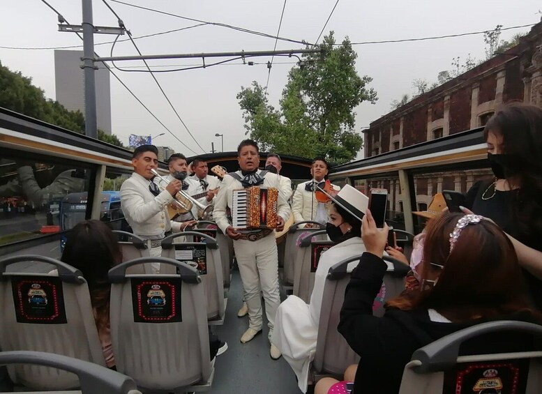 Picture 2 for Activity Mexico City: Mariachi Night Tour in a Panoramic Bus