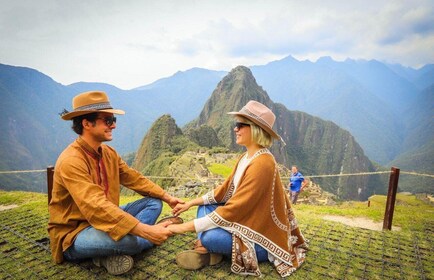 Cuscosta: Machu Picchu Yksityinen päiväretki kaikkine lippuineen.