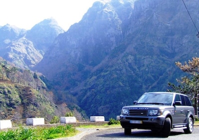 Eiland Madeira: aangepaste 4WD-tour van een hele dag