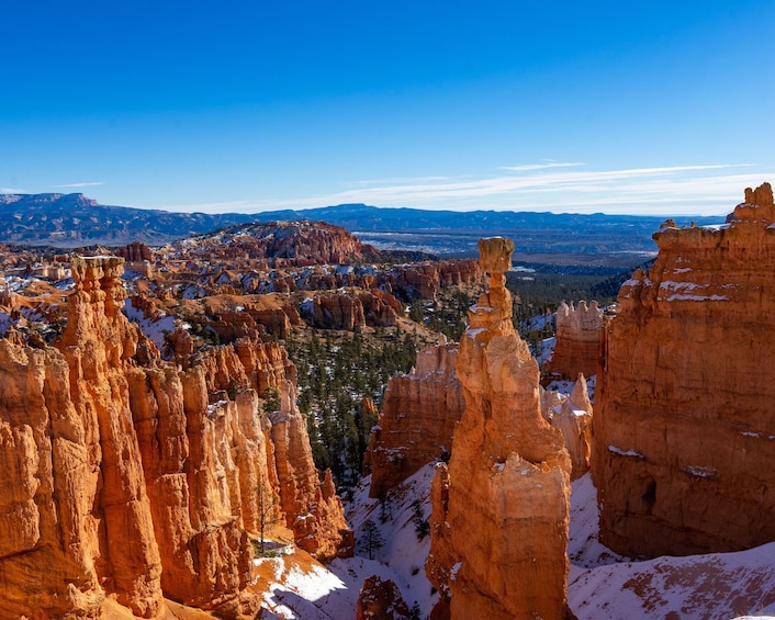 Shuttle: Between Las Vegas, Bryce Canyon and Zion National Park