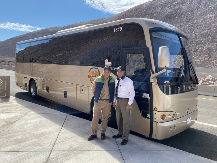 Shuttle: Between Las Vegas, St George, Bryce Canyon and Zion National Park
