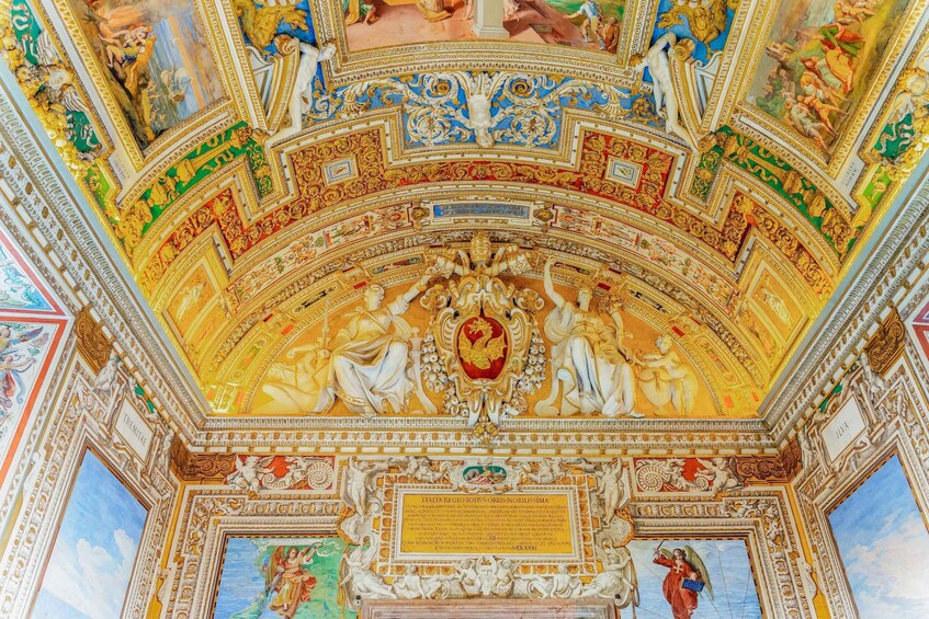 Picture 26 for Activity Rome: Vatican, Sistine Chapel and St Peter's Basilica Tour