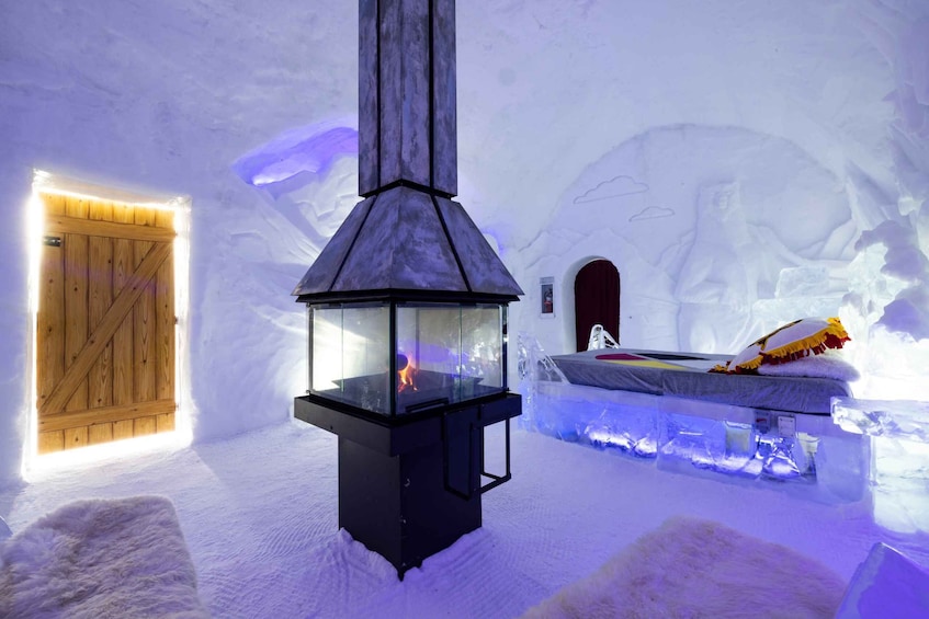 Picture 16 for Activity Quebec City: Hôtel de Glace (ice hotel) Visit