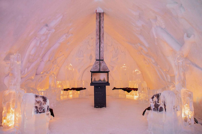 Picture 12 for Activity Quebec City: Hôtel de Glace (ice hotel) Visit