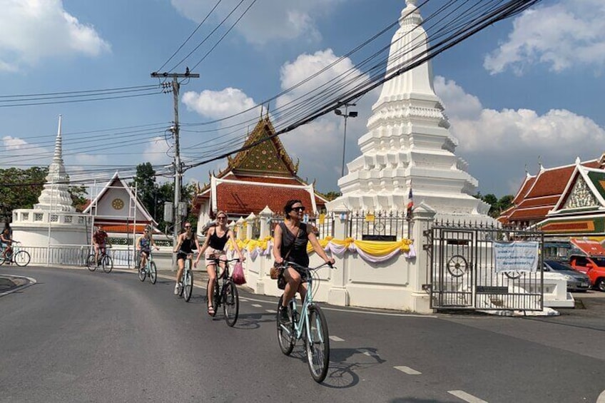 Bangkok Experiences Bike Tours-Backstreets and Hidden Gems