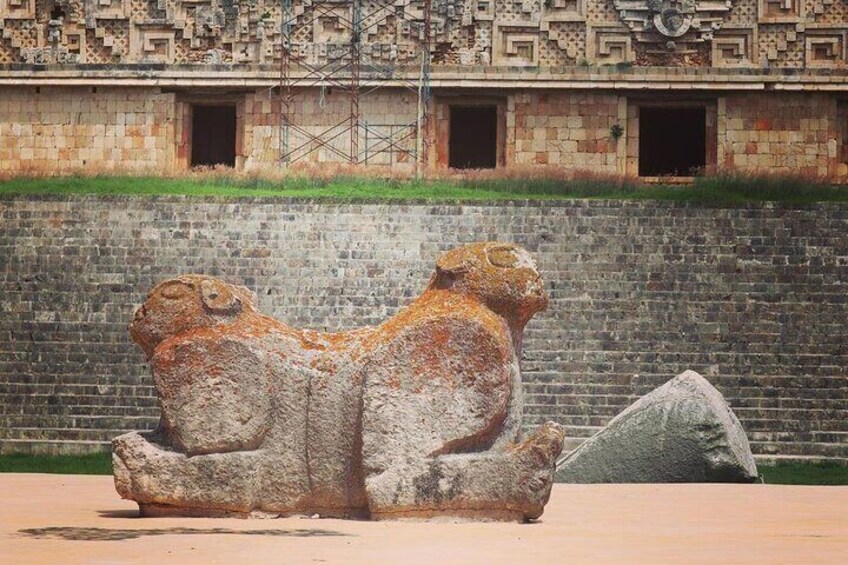 Uxmal: Ancient Mayan City