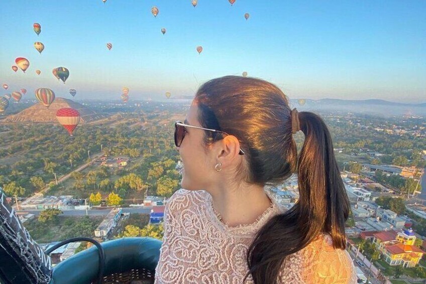 Balloon flight with pick up in CDMX + Breakfast in a natural cave