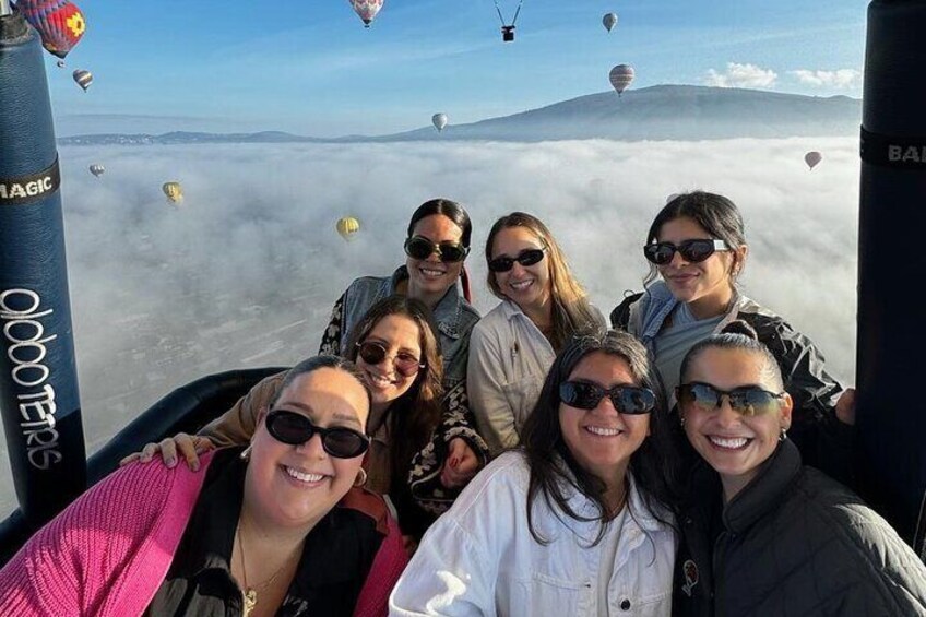 Balloon flight with pick up in CDMX + Breakfast in a natural cave