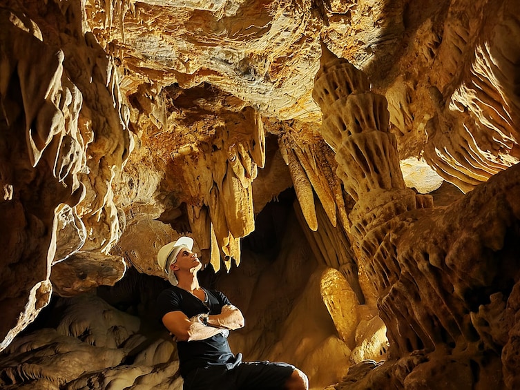 Visit to São Mateus Cave