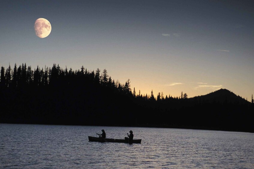 Picture 1 for Activity Bend: Moonlight and Starlight Canoe Tour