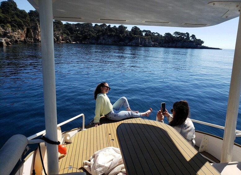 From Juan les Pins: Private French Riviera Solar Boat Cruise