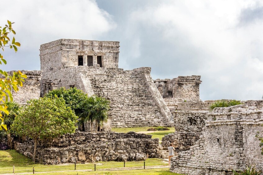 Guided Tour of Tulum and Visit to a Modern Maya Community