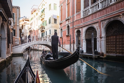 Visite à pied de Venise et balade en gondole