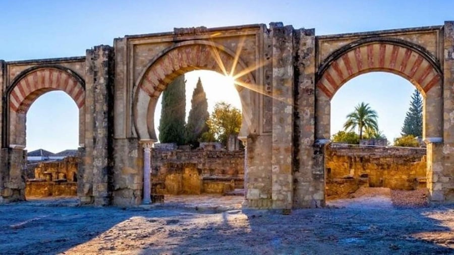 Cordoba: Medina Azahara Guided Tour with Ticket