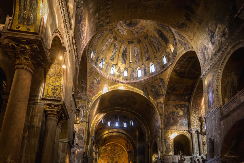 Combo tour: Gondola Ride & Golden Basilica guided Tour 