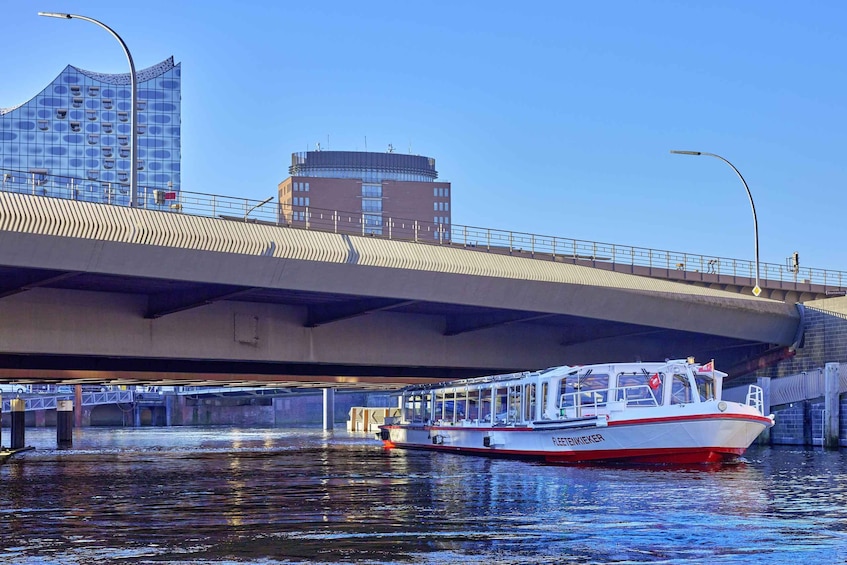 Picture 3 for Activity Hamburg: Sightseeing Cruise through the City's Waterways