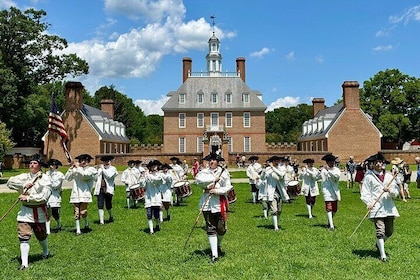 Private Tour of Colonial Williamsburg & Sir Christopher Wren Bldg