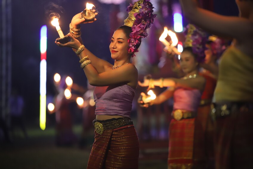 Yeepeng Lanna Festival 2024 Temple Fun Fair