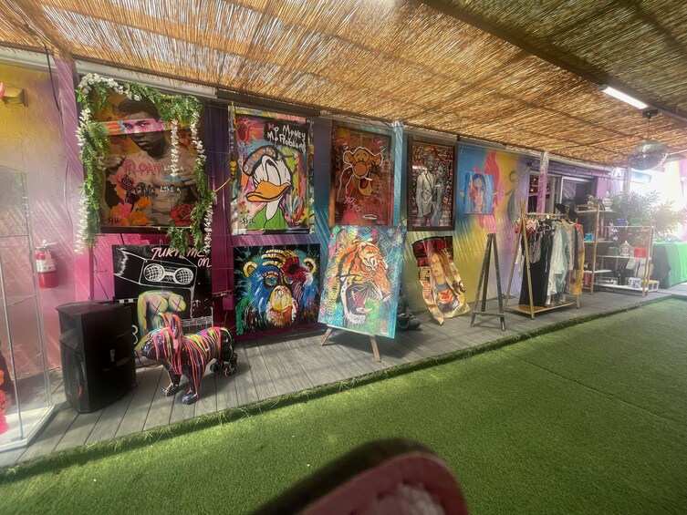 Miami: Little Havana and Wynwood Bus Tour with Guided Walks