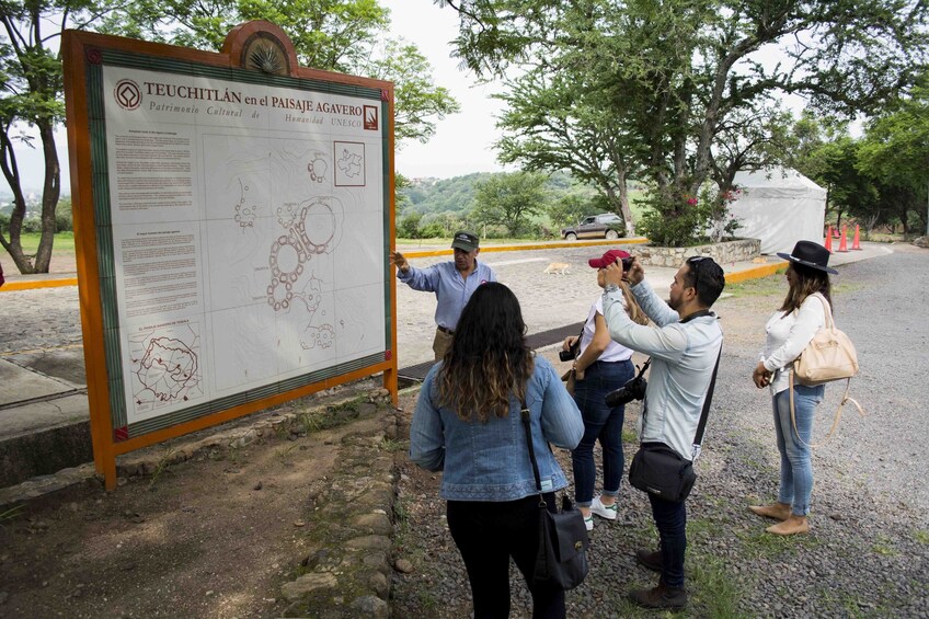 Cargar foto 3 de 7. Guachimontones Private Guided Tour