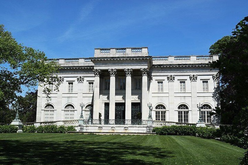 90-minute Newport Open Air Trolley Tour