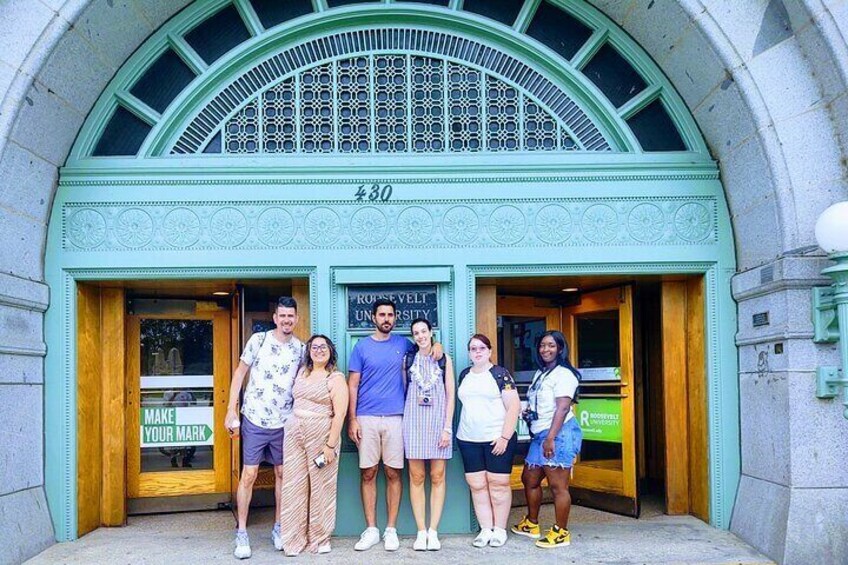 Private Downtown Chicago TV and Movie Sites Walking Tour