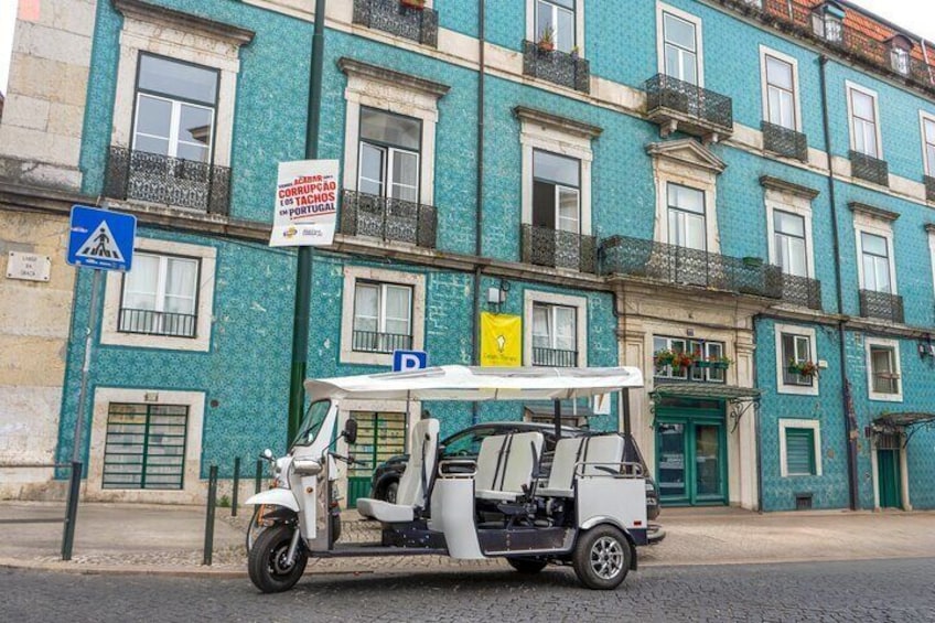 Private 2h Lisbon Electric Tuk Tuk Tour