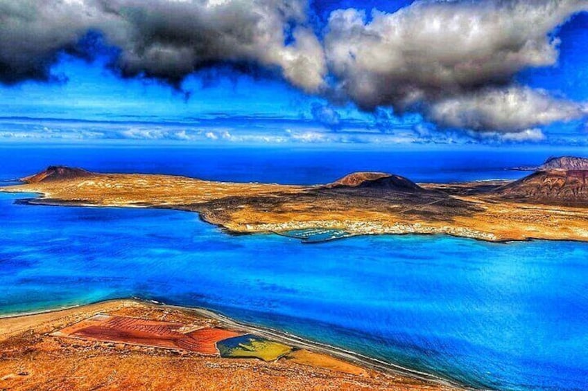 Tour to Timanfaya, Jameos del Agua, Cueva de los Verdes and viewpoint from the cliff

