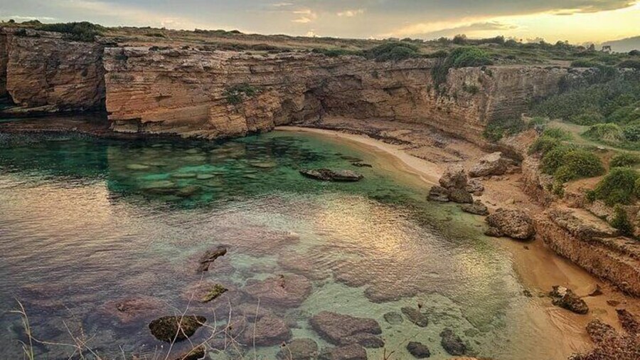 Boat tour to Pillirina, sea caves and Ortigia Island from Syracuse