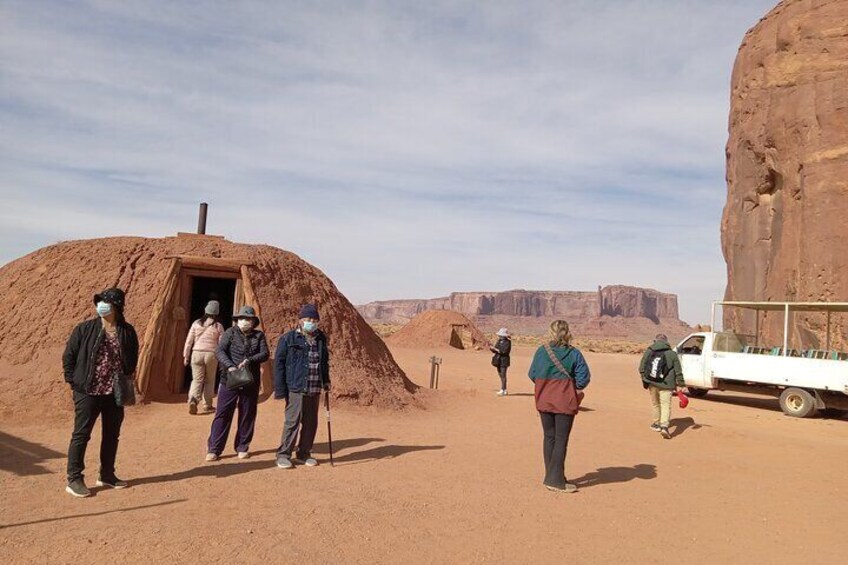 1.5 Hour Jeep Tour in Monument Valley 