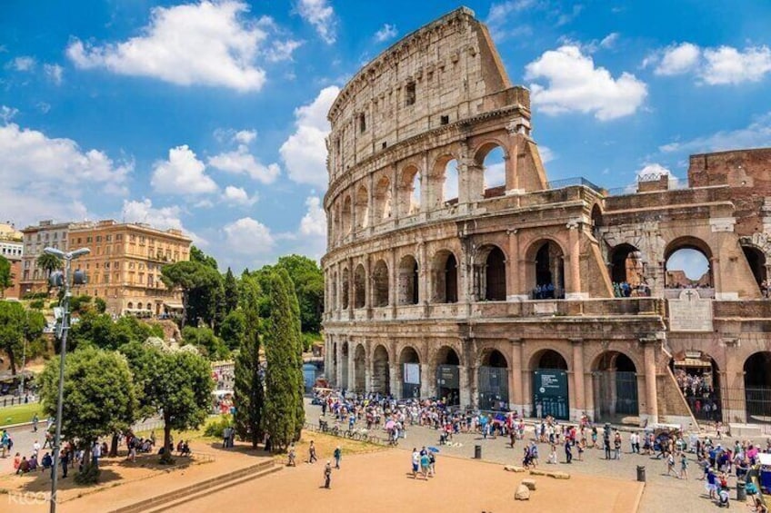 Colosseum Guided Tour with Special Access to the Gladiator Arena