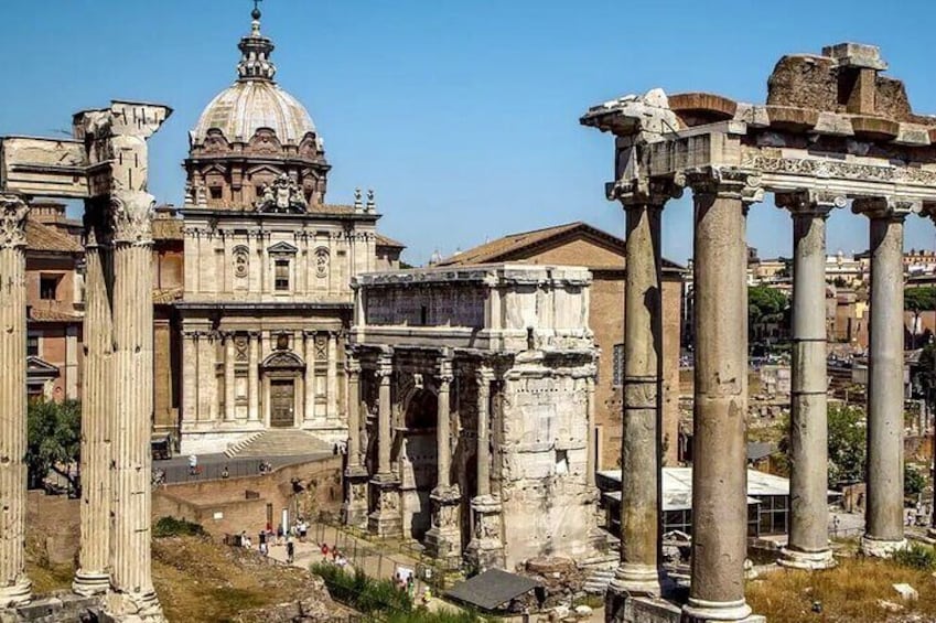 Skip-The-Line Guided Colosseum Tour with Access to Roman Forum and Palatine Hill