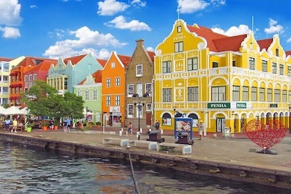 A Taste of Curaçao: City tour, Chobolobo & Mambo Beach Escape