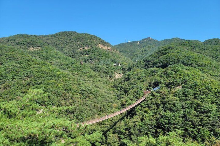 Suspension bridge at Gamasan Mountain