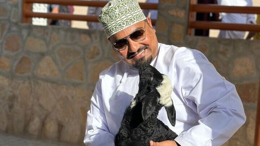 Nizwa & Al Hamra Guided Tour with Friday Animal Market