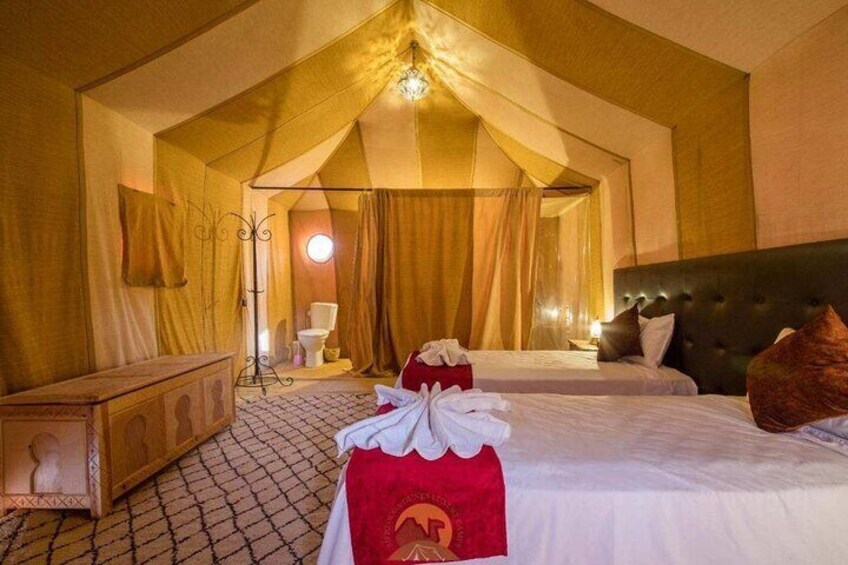 Camel trek with 1 night in a luxury desert camp with dinner