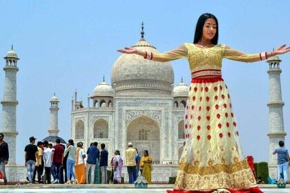 Private Full-Day Tour from Jaipur to Taj Mahal, Baby Taj and Red Taj
