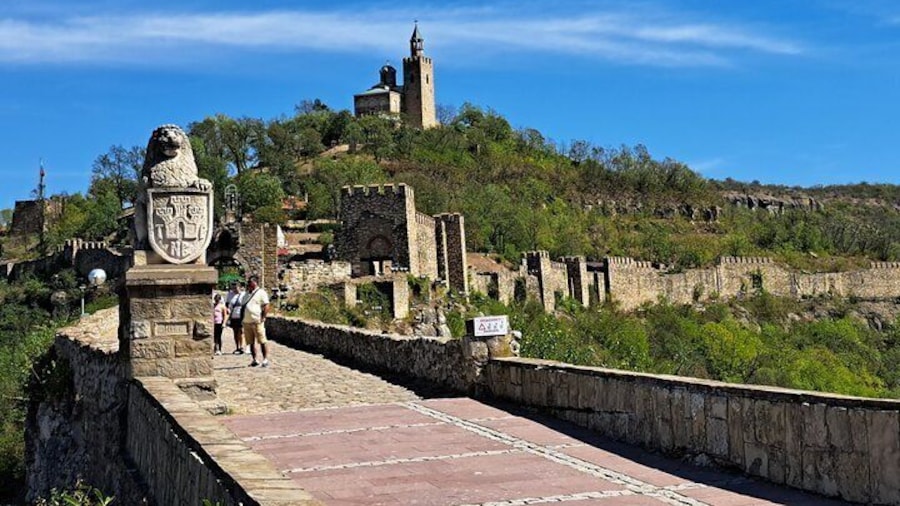 Veliko Tarnovo and Arbanasi day tour from Sofia with pickup