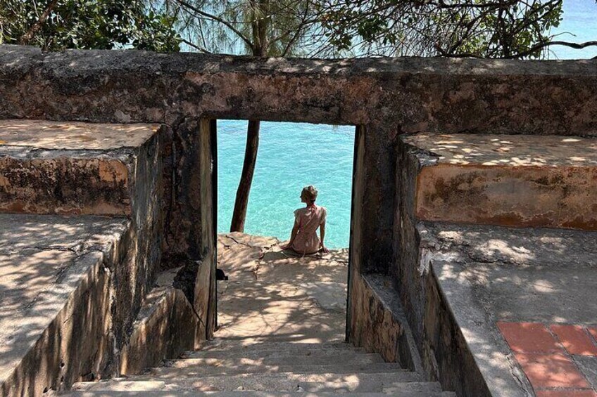 STONE TOWN, PRISON ISLAND AND SPICE MARKET ( Lunch included )