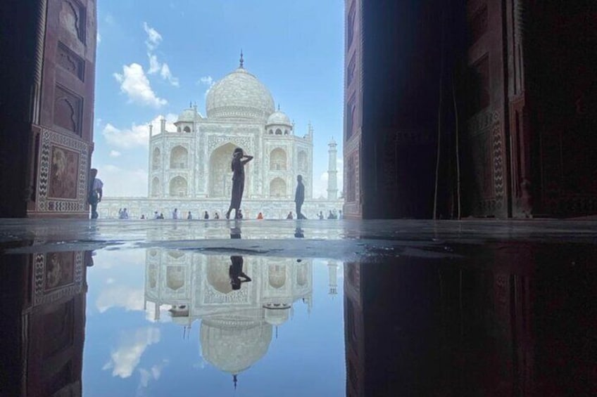One-Day Private Taj Mahal Tour From Mumbai 
